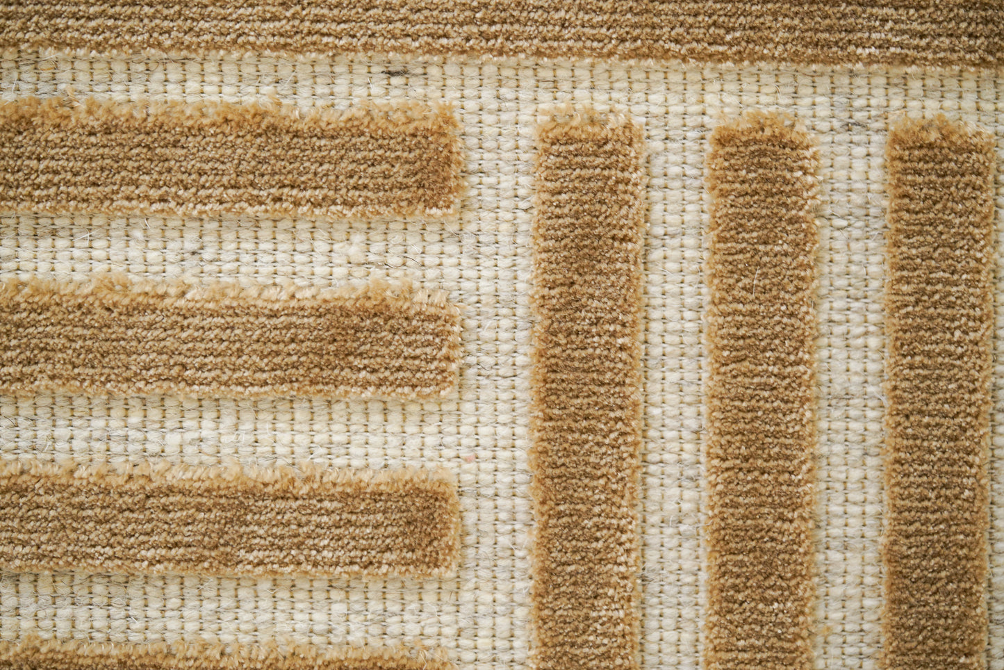 שטיח צמר ויסקוזה שמנת וזהב מוברש דגם Reut