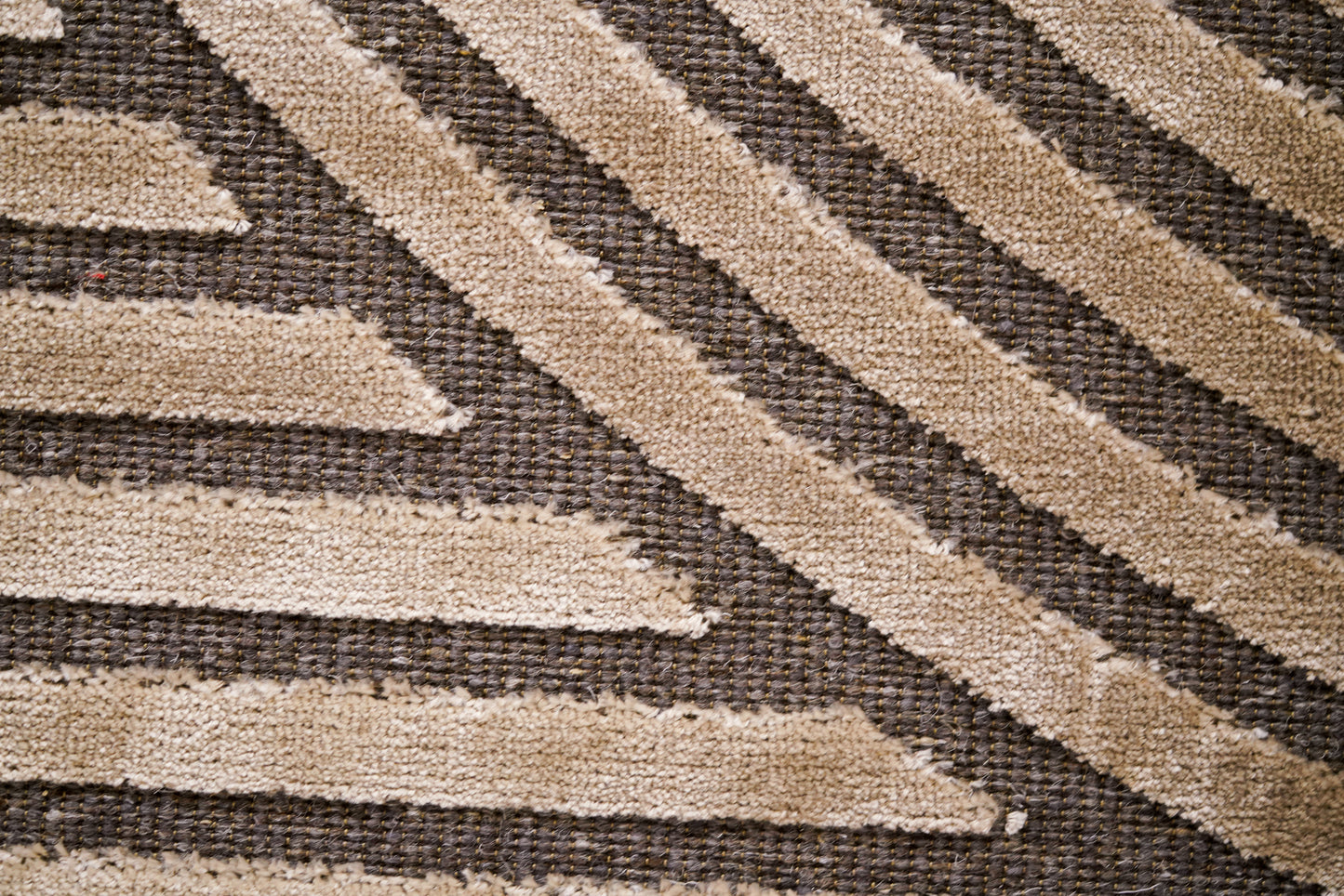 שטיח צמר ויסקוזה אפור וזהב מוברש דגם Roni