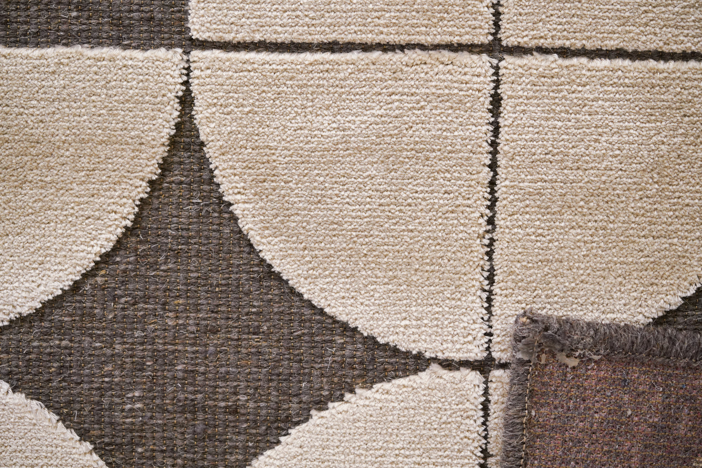 שטיח צמר ויסקוזה אפור ולבן פנינה דגם Jennifer