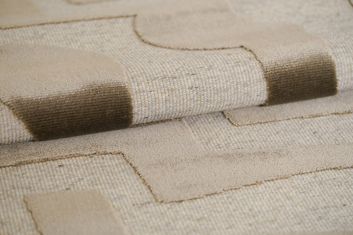 שטיח צמר ויסקוזה שמנת וירוק זית דגם Sophie