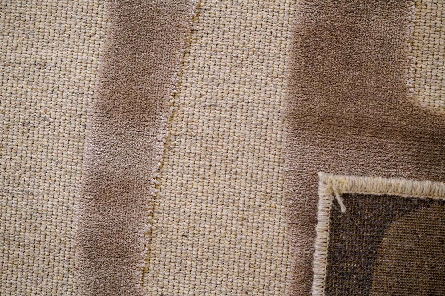 שטיח צמר ויסקוזה שמנת וחום גרייג׳ דגם Sophie