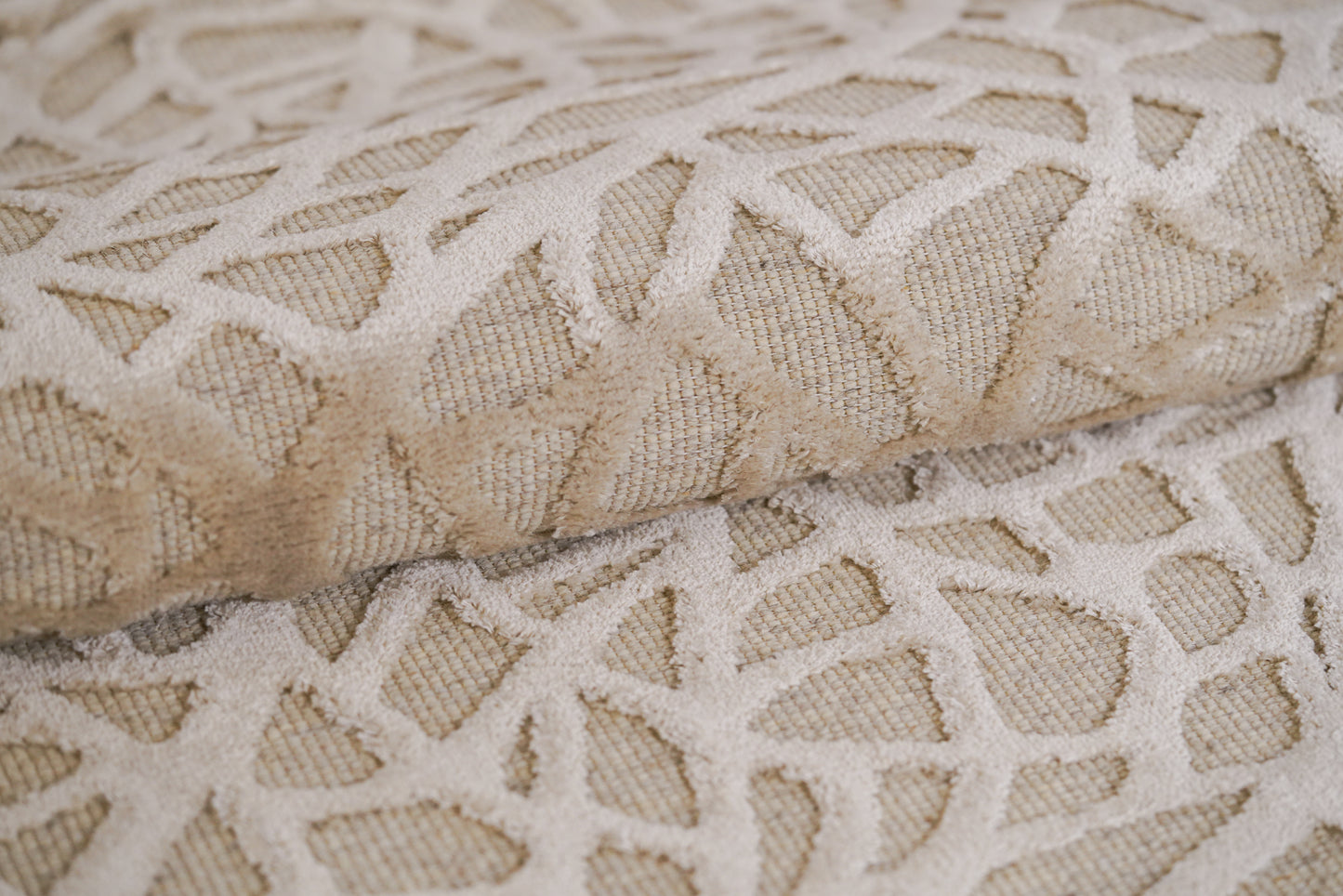 שטיח צמר ויסקוזה שמנת ולבן פנינה דגם Emma