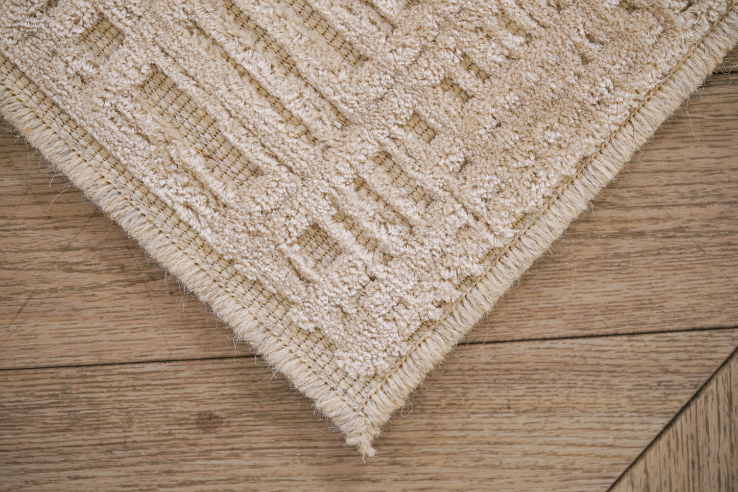 שטיח צמר ויסקוזה שמנת ולבן פנינה דגם Sharon