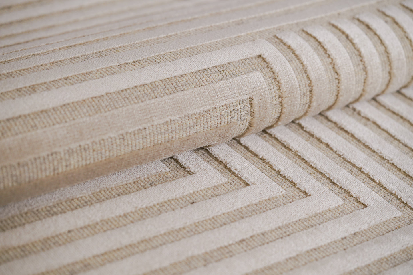 שטיח צמר ויסקוזה שמנת ולבן פנינה דגם Reut