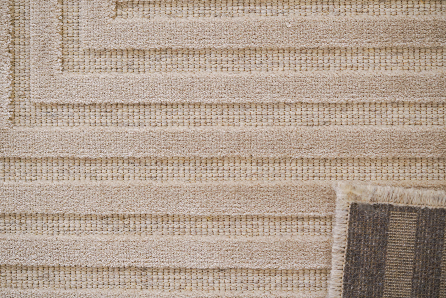 שטיח צמר ויסקוזה שמנת ולבן פנינה דגם Reut