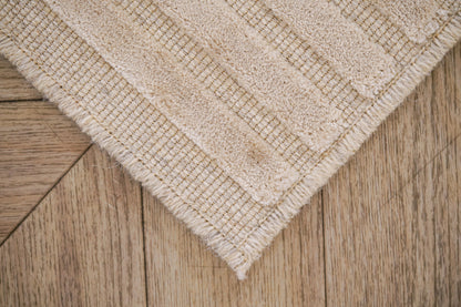 שטיח צמר ויסקוזה שמנת ולבן פנינה דגם Reut