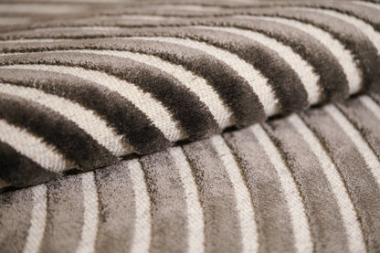 שטיח צמר ויסקוזה שמנת ושחור משי דגם Roni