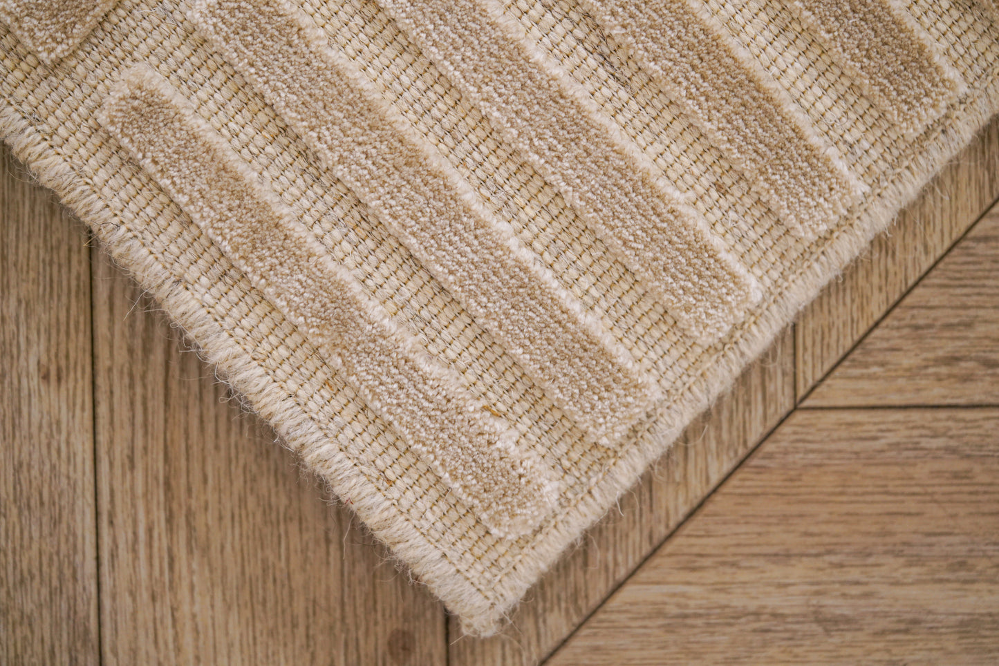 שטיח צמר ויסקוזה שמנת ולבן פנינה דגם Roni