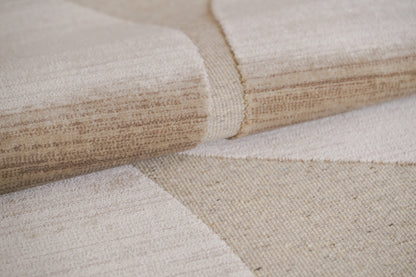 שטיח צמר ויסקוזה שמנת וחום גרייג׳ דגם Rotem