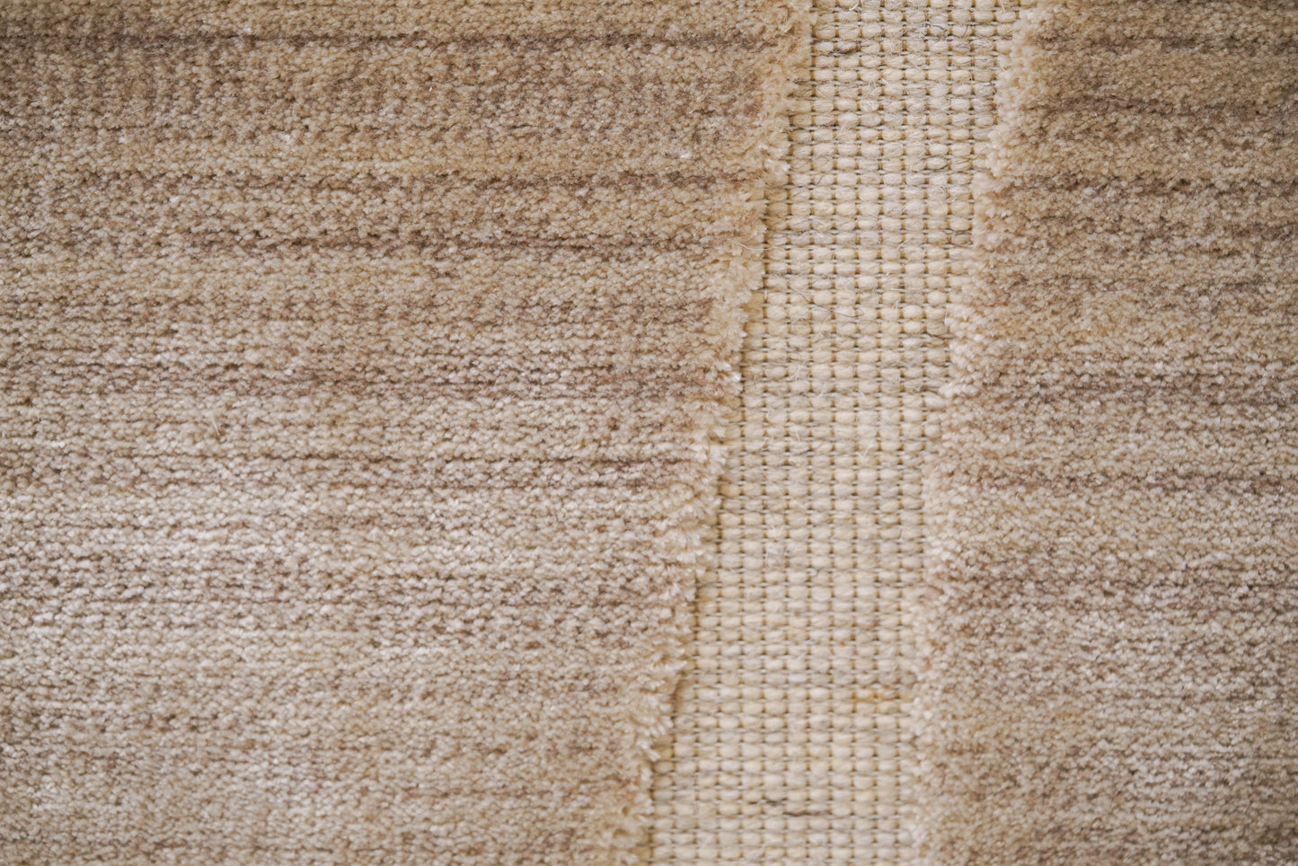 שטיח צמר ויסקוזה שמנת וחום גרייג׳ דגם Rotem
