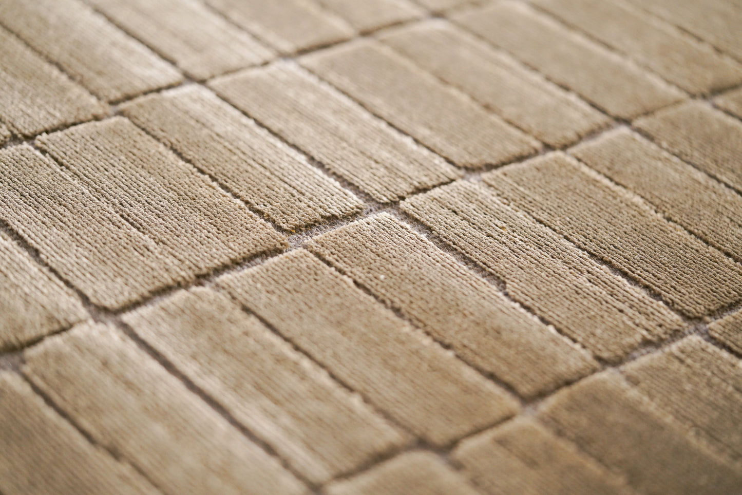 שטיח צמר ויסקוזה אפור וירוק זית דגם Stephanie