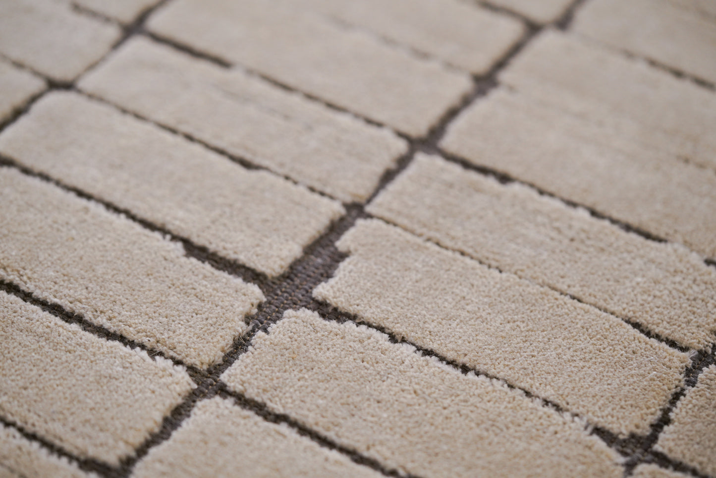 שטיח צמר ויסקוזה בז' ולבן פנינה דגם Stephanie