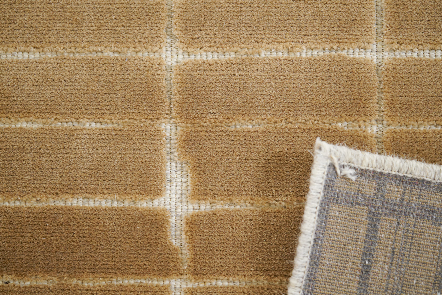 שטיח צמר ויסקוזה שמנת וזהב מוברש דגם Stephanie