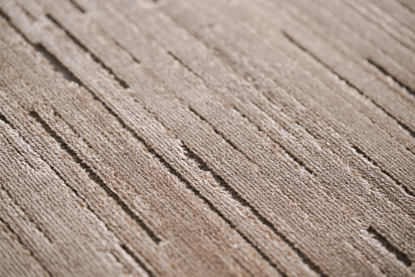 שטיח צמר ויסקוזה אפור וחום גרייג׳ דגם Ashley