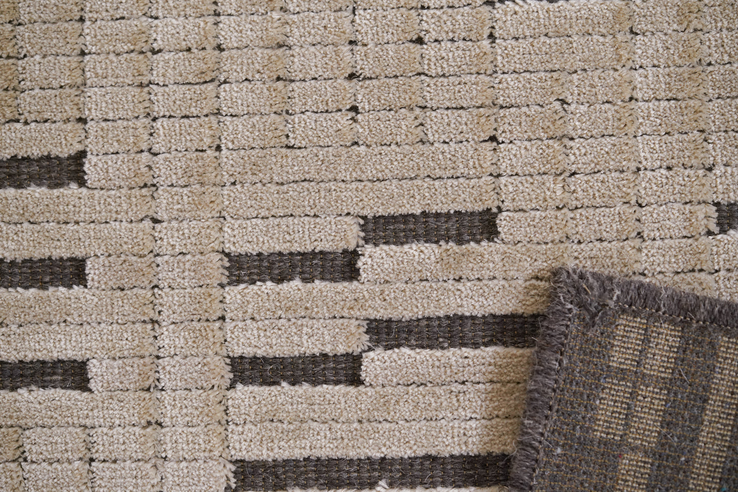 שטיח צמר ויסקוזה אפור ולבן פנינה דגם Kim