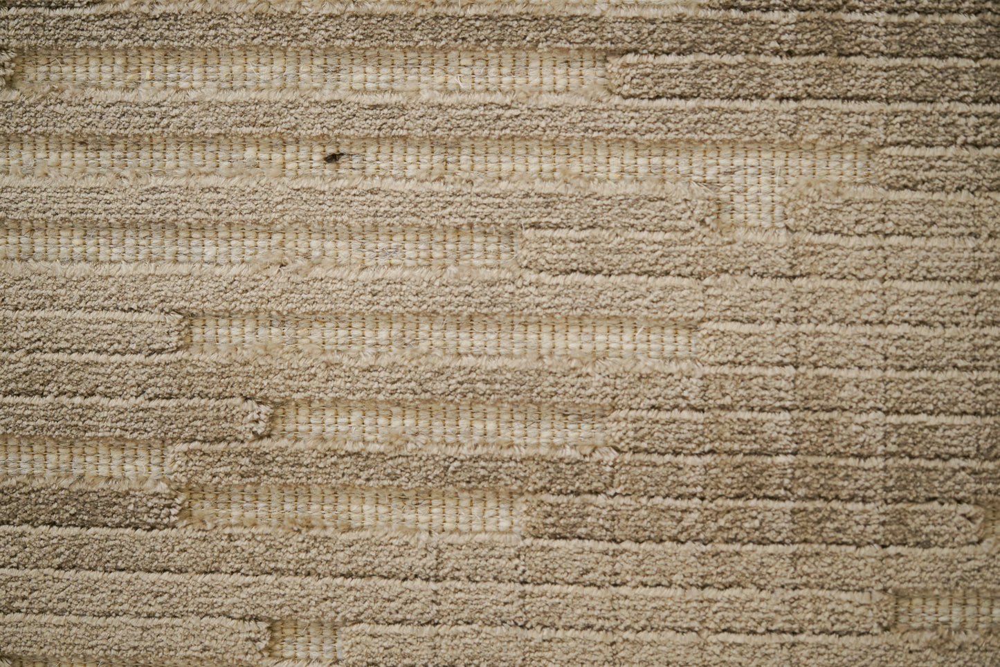 שטיח צמר ויסקוזה שמנת וירוק זית דגם Kim